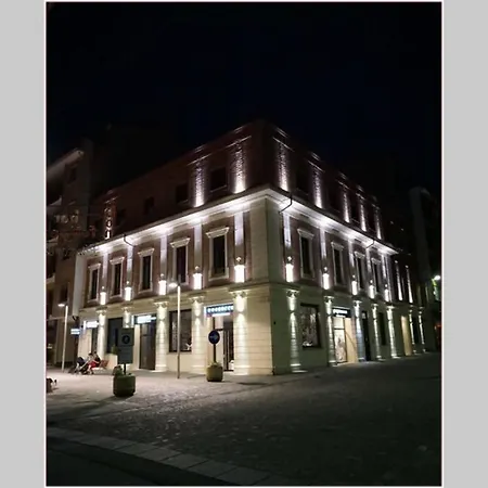 Loft Incantevole In Pieno Centro Con Garage