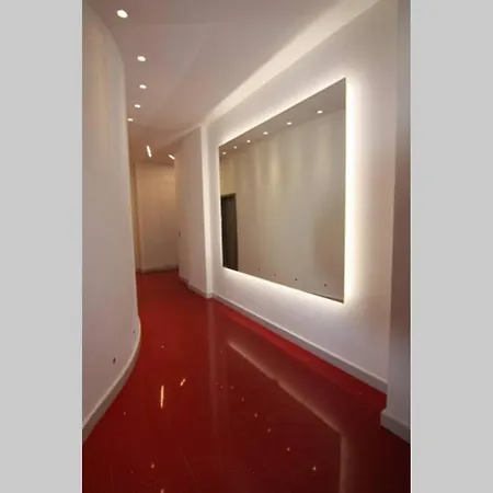 Loft Incantevole In Pieno Centro Con Garage *