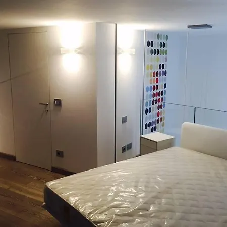 Loft Incantevole In Pieno Centro Con Garage Apartamento